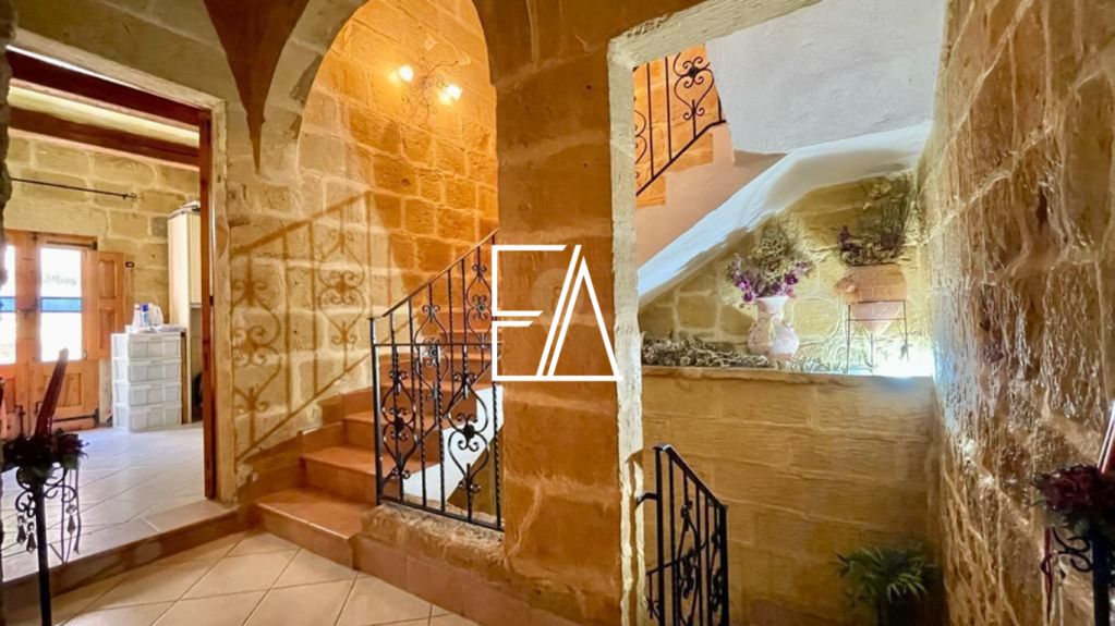 House of Character, Rabat